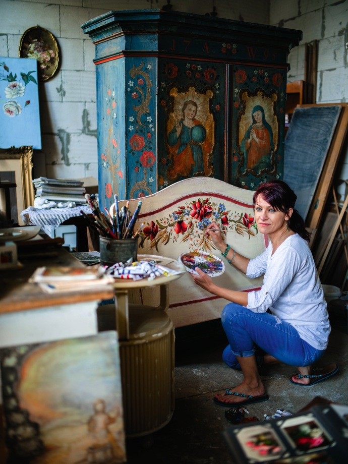 Veronika Fryčová ve svém atelieru
