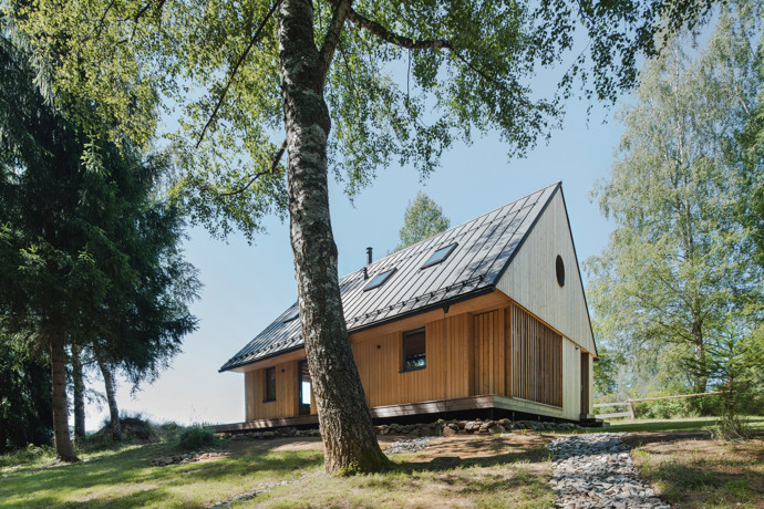 Ekologický domek na Šumavě.
Ekologický domek na Šumavě.