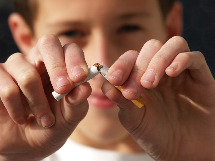 Vyhněte se cigaretám a cigaretovému kouři. Škodí nejen vašemu zdraví, ale i lidem ve vašem okolí.

