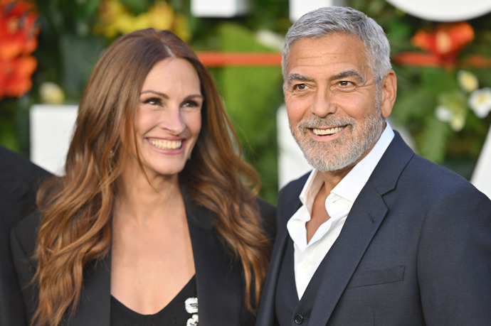 Julia Roberts a George Clooney na světové premiéře filmu Vstupenka do ráje, která se konala 7. září v Londýně.
