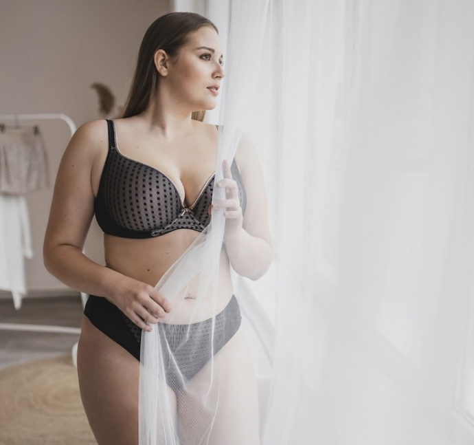Vyztužená bezešvá podprsenka DreamBra Pussycat Dots Cena 1 369 Kč, Timo. Foto: Archiv firmy. 
