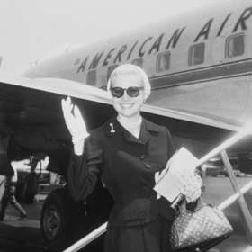 Elegantní outfit do letadla? I to Grace Kelly uměla!
