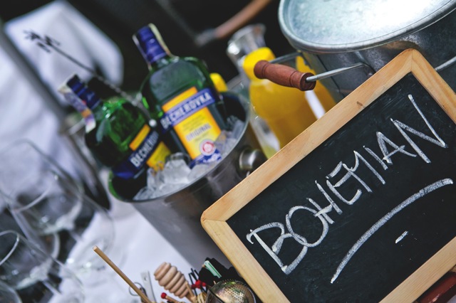 Poctivá tradice – pravá Becherovka se vždy vyráběla pouze v Karlových Varech z ppřírodních surovin a zdejší vody.
