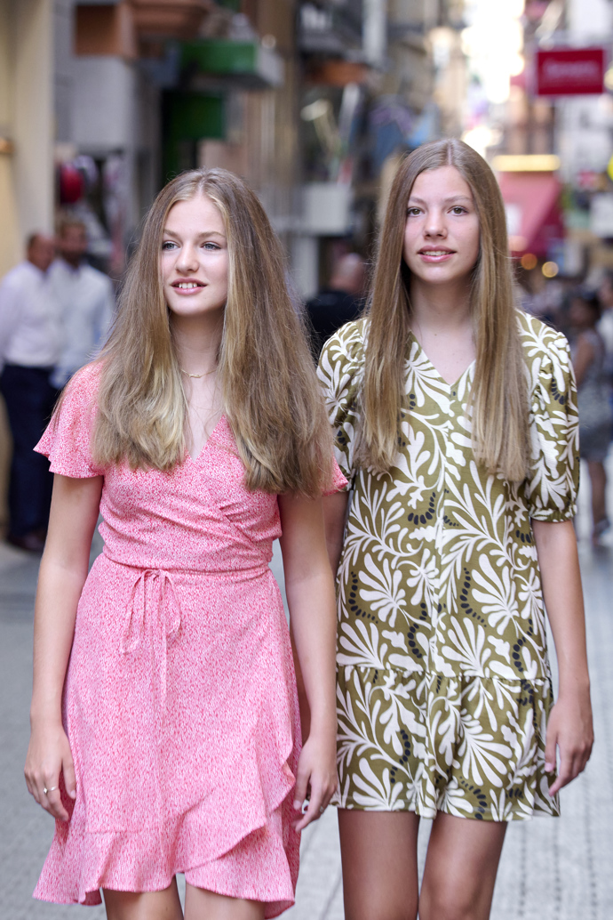 Leonor a Sofie během dovolené na Mallorce.
Leonor a Sofie během dovolené na Mallorce.