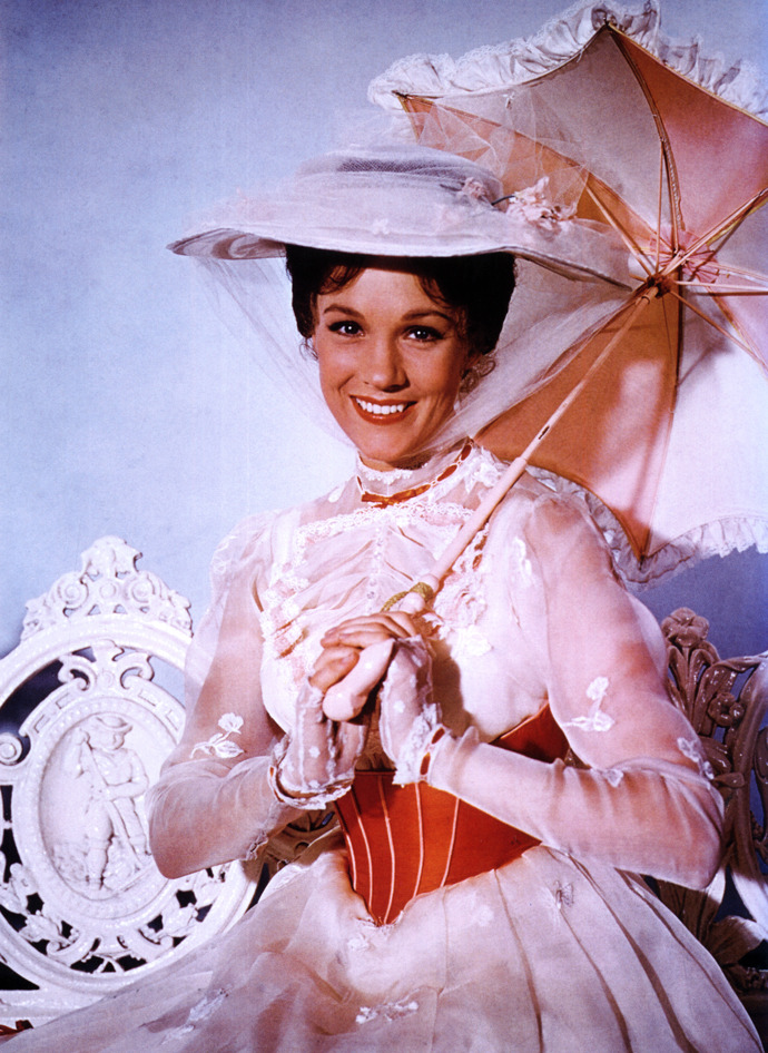 Mary Poppins, Mary Poppins
Hlavní hrdinka muzikálu z 60. let, která je velice důstojná, pro vše nadšená a k tomu umí čarovat. Navíc ji ztvárnila Julie Andrews (znáte například jako královnu Clarissu z Deníku princezny).
Mary Poppins, Mary Poppins
Hlavní hrdinka muzikálu z 60. let, která je velice důstojná, pro vše nadšená a k tomu umí čarovat. Navíc ji ztvárnila Julie Andrews (znáte například jako královnu Clarissu z Deníku princezny).