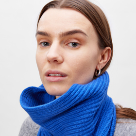 Kašmírový nákrčník Cari Blue, Maska, NILA, 3799 Kč
