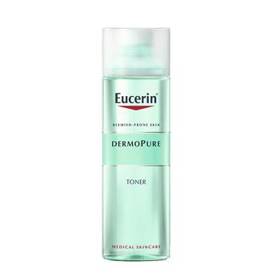 EUCERIN DermoPure Čisticí pleťová voda (329 Kč) tonizuje pleť a poskytuje intenzivní čištění T-zóny a dalších problematických partií obličeje. Po aplikaci bude pleť čistší, hladší a jemnější. Pleťová voda obsahuje kyselinu mléčnou, která šetrně uvolňuje póry bez přílišného vysušování pleti.
