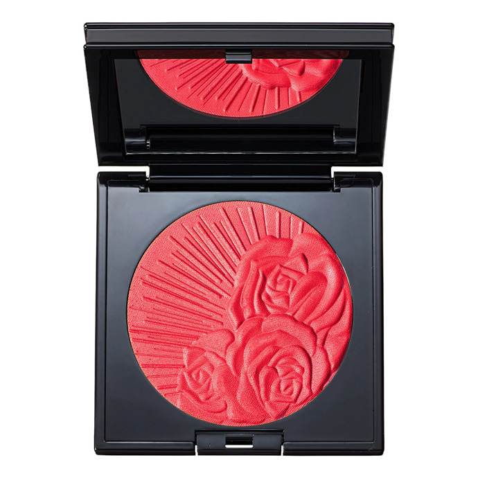 Tvářenka Skin Fetish Divine Blush – odstín Electric Bloom, Pat McGrath, 1060 Kč, Sephora
Tvářenka Skin Fetish Divine Blush – odstín Electric Bloom, Pat McGrath, 1060 Kč, Sephora