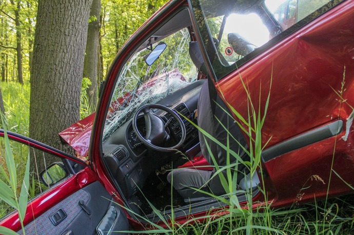 Autonehoda značí, že je vaše mysl přesvědčená, že jste sešli ze správné cesty. Potřebujete se vrátit zpátky a dát věci do pořádku.
Autonehoda značí, že je vaše mysl přesvědčená, že jste sešli ze správné cesty. Potřebujete se vrátit zpátky a dát věci do pořádku.