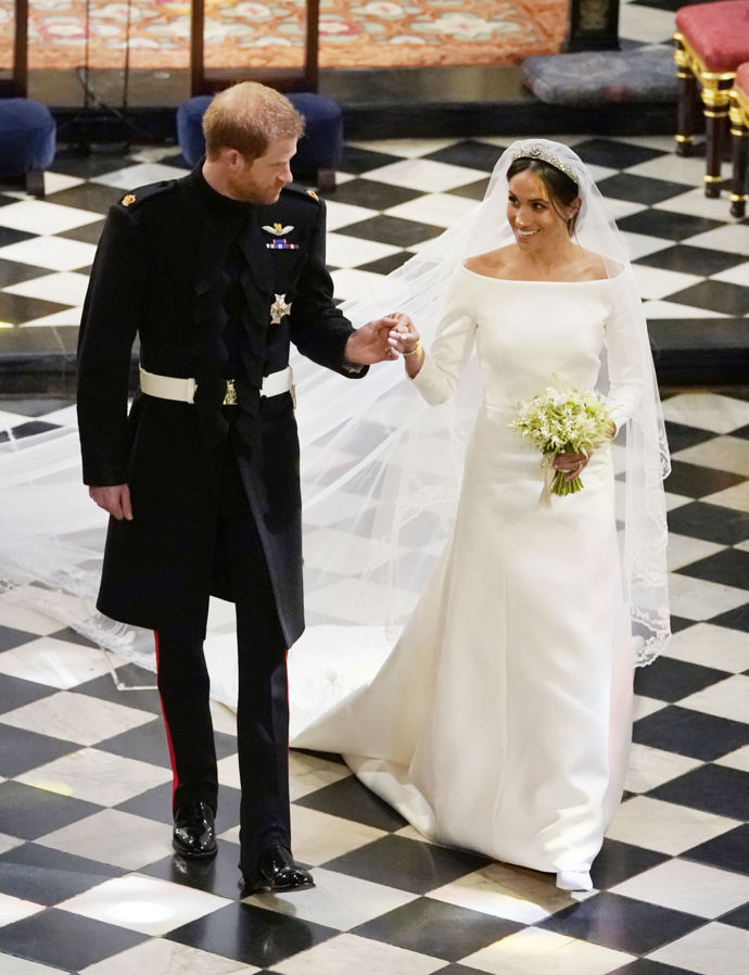 Princ Harry a Meghan Markle

Všichni víme, že vévoda s vévodkyní ze Sussexu jsou pěkní tajnůstkáři, a tak asi nikoho nepřekvapilo, že zarputile tajili také destinaci líbánek. Některé zdroje hovořily o Nambii, jiné o Kanadě. Veškeré spekulace ale Harry s Meghan vyvrátili, a tak doposud nevíme, kde novomanželé své „honeymoon“ strávili.
