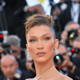 Tvář Belly Hadid prý standardu zlatého řezu odpovídá naprosto perfektně.
