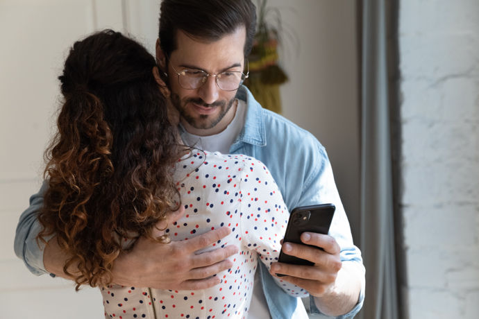 Dejte svému partnerovi vše proto, aby neměl žádný důvod k pomyšlení na někoho jiného.
Dejte svému partnerovi vše proto, aby neměl žádný důvod k pomyšlení na někoho jiného.
