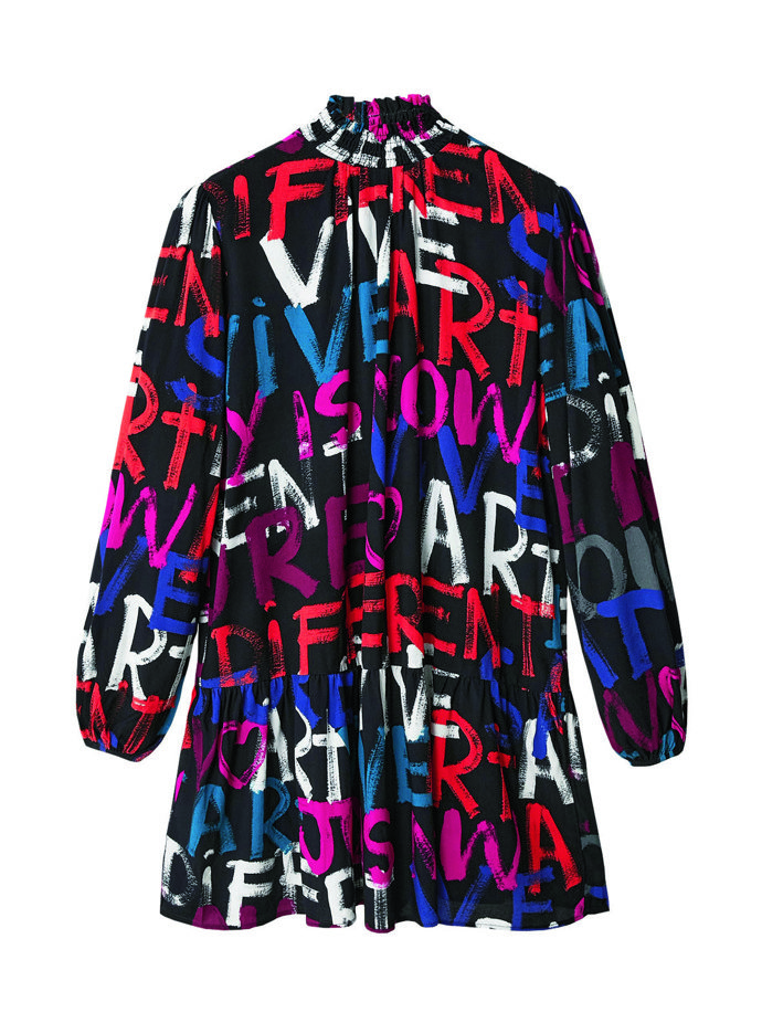 Šaty s nápisy, Desigual, 3299 Kč
Šaty s nápisy, Desigual, 3299 Kč