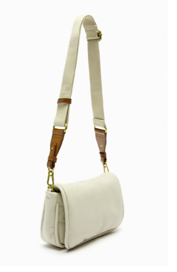Stylová kabelka, Zara, 799 Kč
Stylová kabelka, Zara, 799 Kč
