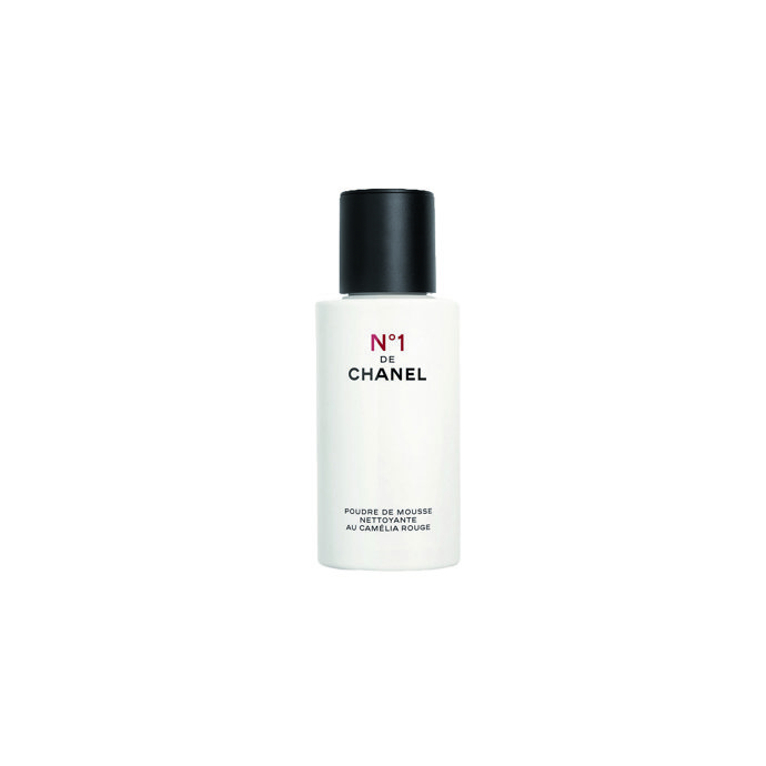 Pěnový prášek N°1 de Chanel Red Camellia Powder-To-Foam Cleanser, Chanel, 25 g, 1380 Kč 
