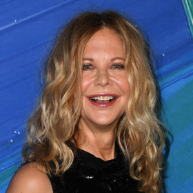 Herečka Meg Ryan nosí mikádo v různých délkách. Stačí je upravit pomocí kulmy a zapracovat na jejich objemu. 
