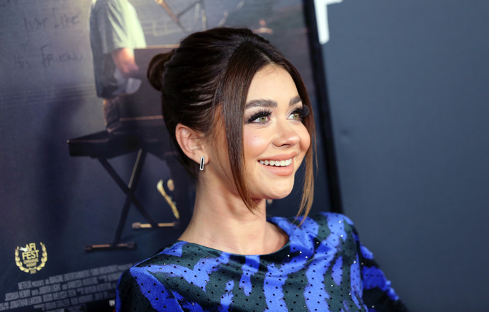 Sarah Hyland: dyspalzie ledvin

Dvaatřicetiletá hvězda seriálu Moderní rodina trpí od narození dyspalzií ledvin. Jedná se o to, že se ledviny nevyvinuly správně, když bylo dítě ještě v děloze, a nyní nefungují tak, jak by měly. Hyland má za sebou dvě transplantace ledviny.
