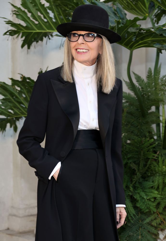 Diane Keaton si už nedokážeme představit bez šedých vlasů...a kloboučku.
Diane Keaton si už nedokážeme představit bez šedých vlasů...a kloboučku.