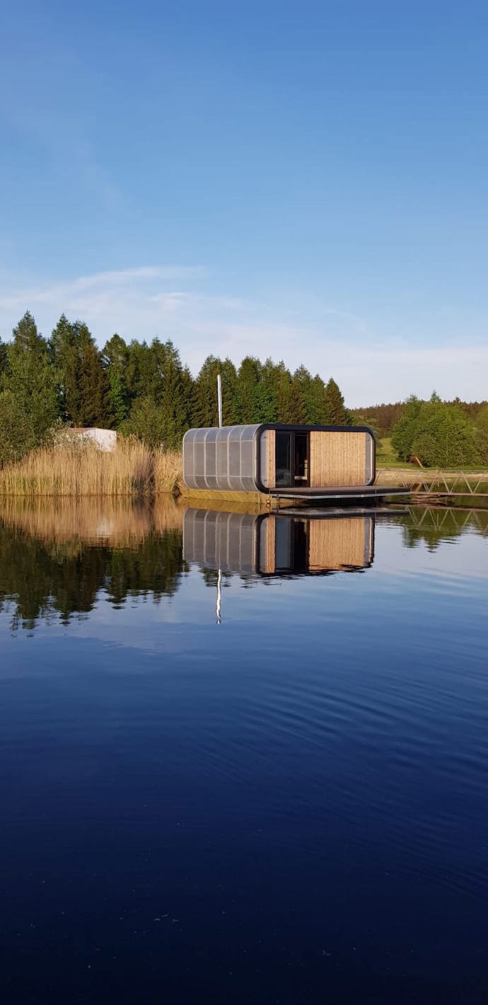 Lipno, kterému se říká české moře, bylo jednoznačnou volbou. Východ slunce a mlžný opar nad ranní vodní hladinou, stejně tak zapadající slunce s jedinečným výhledem je nezapomenutelným zážitkem.
Lipno, kterému se říká české moře, bylo jednoznačnou volbou. Východ slunce a mlžný opar nad ranní vodní hladinou, stejně tak zapadající slunce s jedinečným výhledem je nezapomenutelným zážitkem.