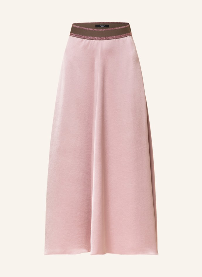 Nebojte se ani růžové barvy.

WEEKEND MaxMara, 5180 Kč
