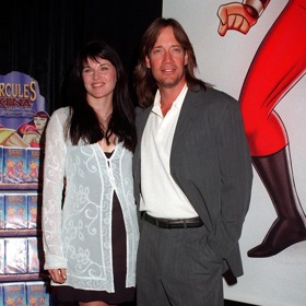 Xena a Herkules: Lucy Lawless a její herecký kolega Kevin Sorbo na snímku z roku 1997. V seriálu tvořili dynamickou dvojici.
