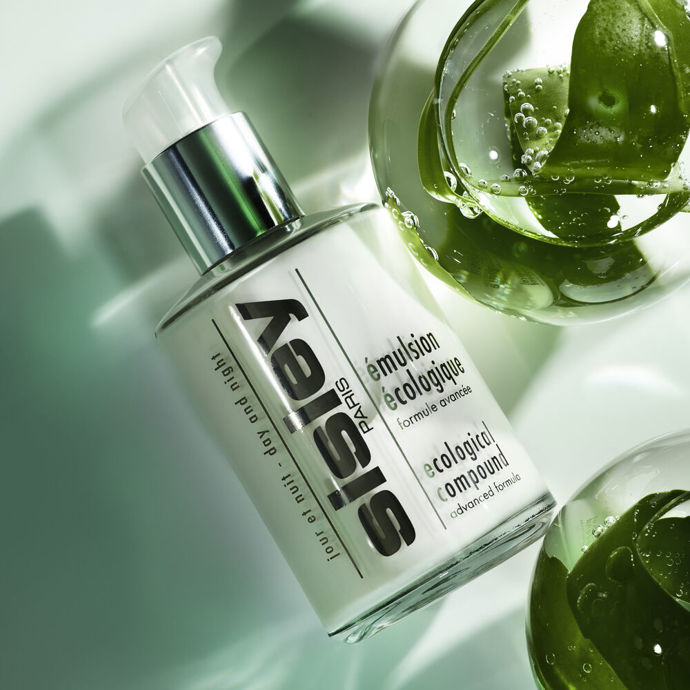 Pleťová emulze Ecological Compound Advanced Formula, Sisley, 60 ml, 3460 Kč
