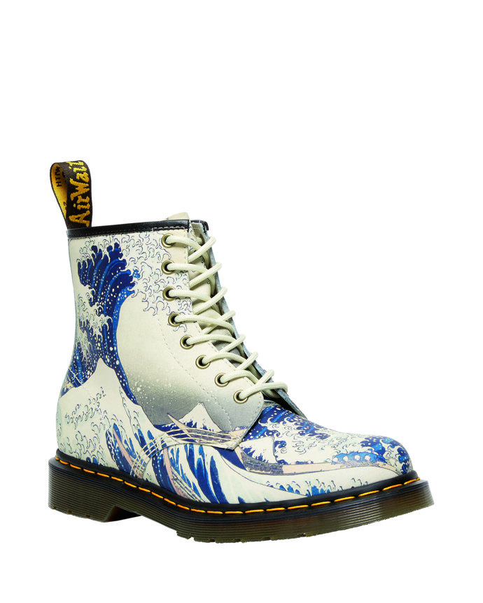 Boty, Dr. Martens x The Met, od 5000 Kč
Boty, Dr. Martens x The Met, od 5000 Kč