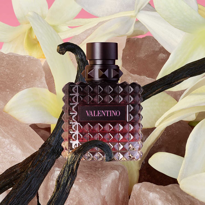 Born in Roma Intense Donna, Valentino, 30 ml, 2040 Kč. Parfém můžete během Dnů Marianne koupit např. v síti Marionnaud, kde při koupi 2 a více produktů získáte slevu 25 %. 
