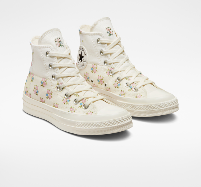 Chuck 70 Patchwork Floral, Converse, 2590 Kč
Chuck 70 Patchwork Floral, Converse, 2590 Kč