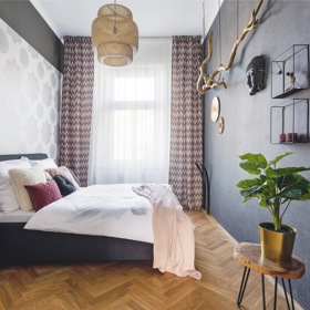 Designérka Michaela Hořejší miluje přírodu a harmonii a do této realizace vnesla velký kus svého spirituálního „já“. Podobným způsobem přistupuje ke všem svým projektům. Moc dobře ví, že u zařizování bytu je důležitá nejen praktičnost, ale i niterné pocity zákazníka.
Designérka Michaela Hořejší miluje přírodu a harmonii a do této realizace vnesla velký kus svého spirituálního „já“. Podobným způsobem přistupuje ke všem svým projektům. Moc dobře ví, že u zařizování bytu je důležitá nejen praktičnost, ale i niterné pocity zákazníka.
