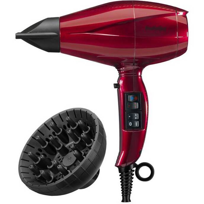 červený fén s difuzérem, BaByliss, 4499 Kč – během Dnů Marianne seženete v DATARTU se slevou 20 %
