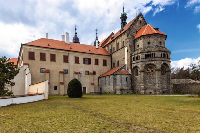 Monumentální bazilika je součástí třebíčského zámku. Také jeho areál byl zapsán na seznam UNESCO.
Monumentální bazilika je součástí třebíčského zámku. Také jeho areál byl zapsán na seznam UNESCO.