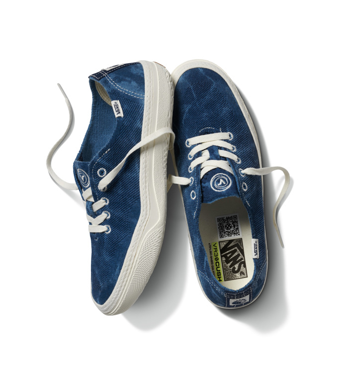 Tenisky Circle Vee v barvě Ocean Blue, Vans, cena okolo 2499 Kč
Tenisky Circle Vee v barvě Ocean Blue, Vans, cena okolo 2499 Kč
