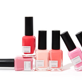Laky na nehty, Sundays Nails, 440 Kč/kus
