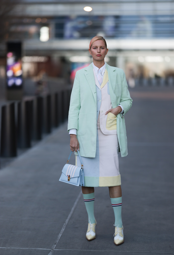 Karolína Kurková na fashion weeku v New Yorku sladila pastelové barvy.
Karolína Kurková na fashion weeku v New Yorku sladila pastelové barvy.
