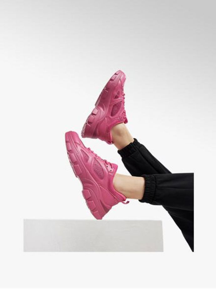 Růžové tenisky, Deichmann, 999 Kč
Růžové tenisky, Deichmann, 999 Kč