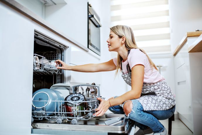 Myčka je důležitou součástí kuchyně. Máte-li malý prostor, volte úzký model.

Během Dnů Marianne koupíte spotřebiče na vybrané produkty se slevou 20 %. 
