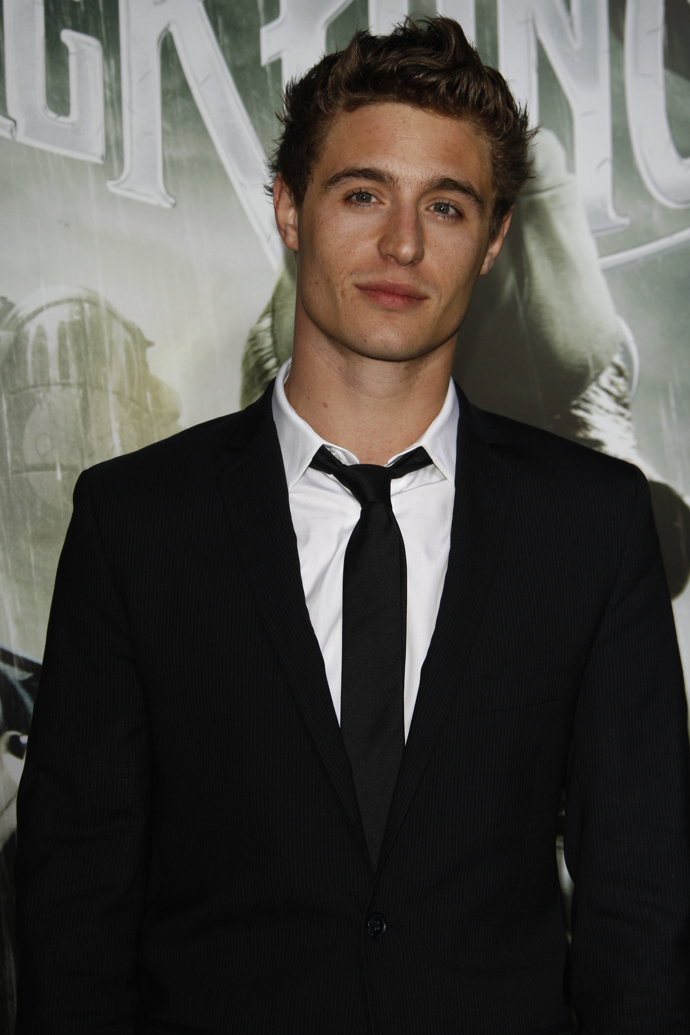 Max Irons se dostal do žebříčku 50 nejlépe oblékaných Britů. Stejně jako jeho slavný otec, hollywoodský herec Jeremy Irons, se i Max věnuje herectví.
