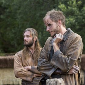 Seriálový Floki z Vikingů měl vždy výrazně pomalovaný obličej.
