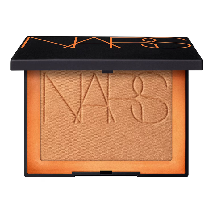 Bronzing Powder, Nars, 1090 Kč, Sephora
Bronzing Powder, Nars, 1090 Kč, Sephora