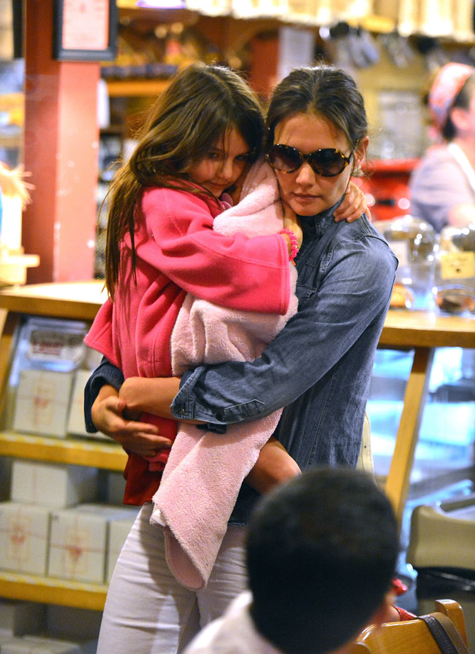 Katie Holmes byla pro dceru vždy velkou oporou.

