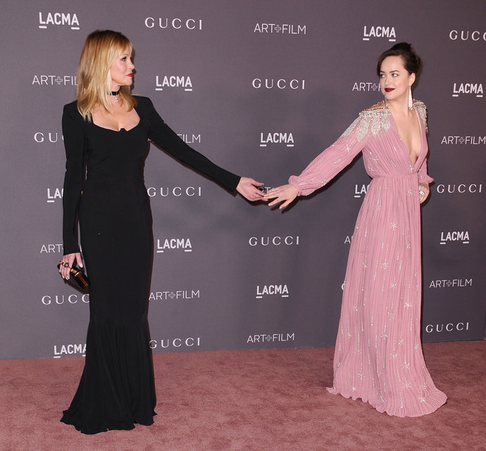 Dakota Johnson a Melanie Griffifth

Mezi známé herecké hollywoodské duo patří také Dakota Johnson a Melanie Griffifth.

