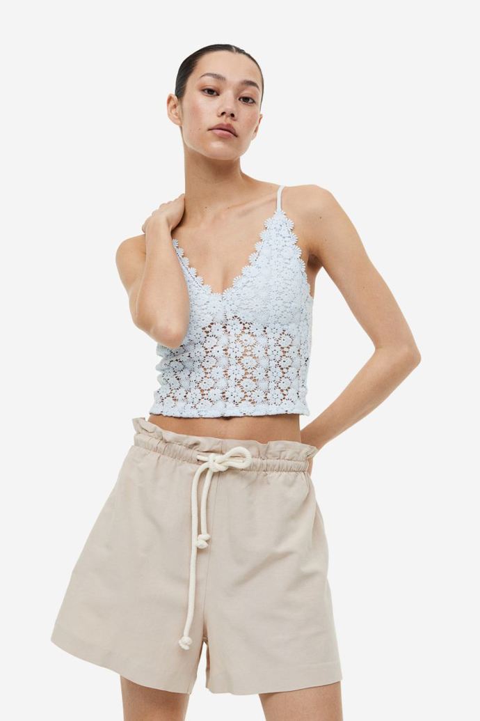 modrý krajkový croptop, H&M, 399 Kč
modrý krajkový croptop, H&M, 399 Kč