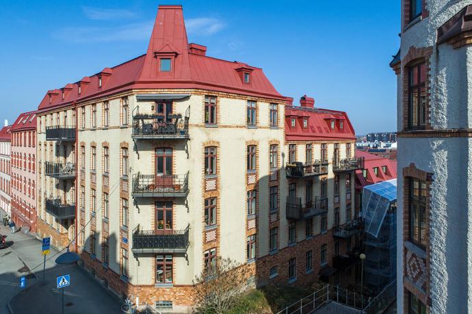 Interiér, který přímo křičí do světa, že je ztělesněním pozitivní nálady a domácí atmosféry. Jak toho jeho majitelé docílili? Stačilo se držet několika osvědčených tipů.
Interiér, který přímo křičí do světa, že je ztělesněním pozitivní nálady a domácí atmosféry. Jak toho jeho majitelé docílili? Stačilo se držet několika osvědčených tipů.