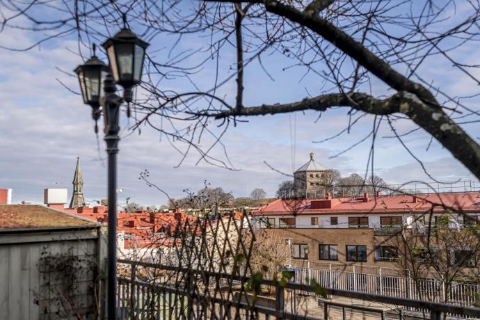 Interiér, který přímo křičí do světa, že je ztělesněním pozitivní nálady a domácí atmosféry. Jak toho jeho majitelé docílili? Stačilo se držet několika osvědčených tipů.
Interiér, který přímo křičí do světa, že je ztělesněním pozitivní nálady a domácí atmosféry. Jak toho jeho majitelé docílili? Stačilo se držet několika osvědčených tipů.