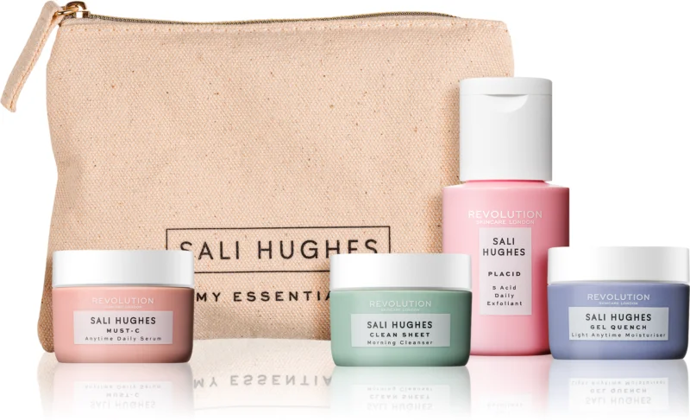 Cestovní sada s péčí o pleť, Revolution Skincare X Sali Hughes, 757 Kč

