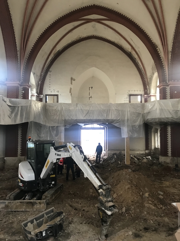 Galerie: Průběh přestavby Červeného kostela Galerie: Průběh přestavby Červeného kostela