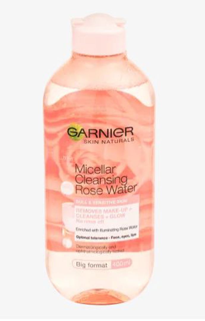 Garnier Skin Naturals micelární voda s růžovou vodou představuje jeden z nejjednodušších a nejpříjemnějších způsobů, jak odstranit make-up, vyčistit a rozzářit pleť jedním tahem bez oplachování. Je obohacená o rozjasňující růžovou vodu s neodolatelnou vůní pro oživení mdlé a citlivé pleti.
Garnier Skin Naturals micelární voda s růžovou vodou představuje jeden z nejjednodušších a nejpříjemnějších způsobů, jak odstranit make-up, vyčistit a rozzářit pleť jedním tahem bez oplachování. Je obohacená o rozjasňující růžovou vodu s neodolatelnou vůní pro oživení mdlé a citlivé pleti.