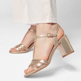 Zlaté sandálky Graceland, Deichmann, 799 Kč
