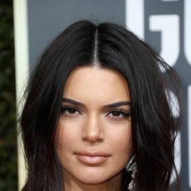 Modelka Kendall Jenner v minulosti trpěla aknózní pletí.
